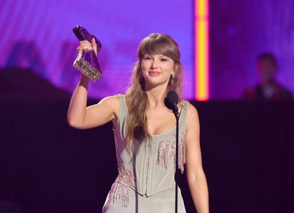 Yelzkizi taylor swift trademark filings explained: why she’s protecting her voice and image