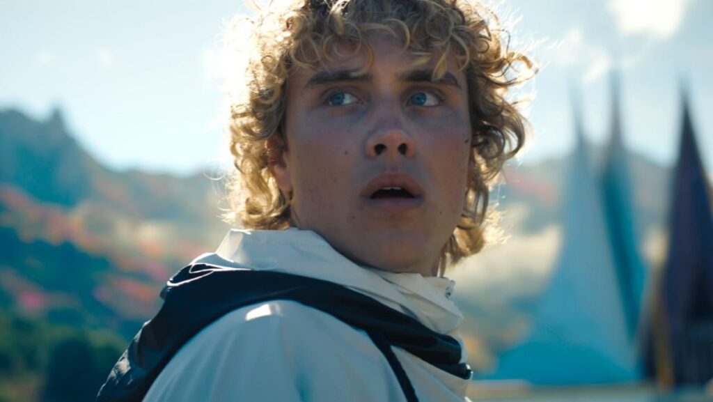 Yelzkizi new footage of the hunger games: sunrise on the reaping reveals first look at kieran culkin as a younger caesar flickerman