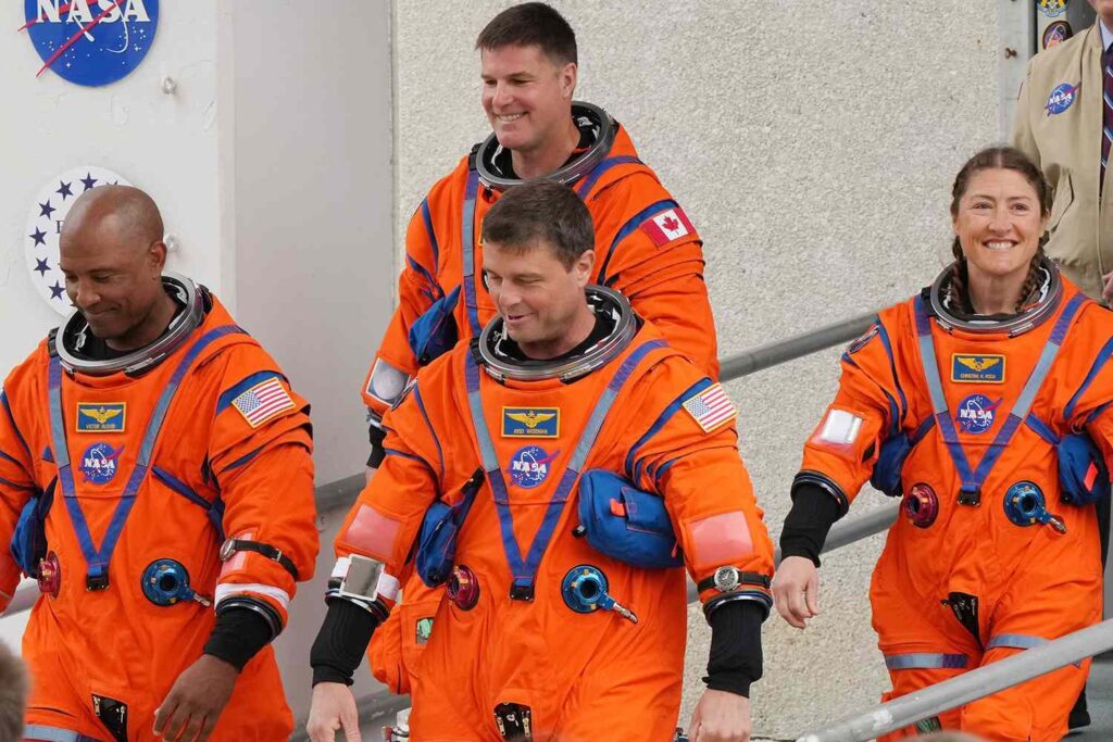Yelzkizi artemis ii crew watched project hail mary in quarantine before launch — astronaut jeremy hansen gives ryan gosling a thumbs up halfway to the moon