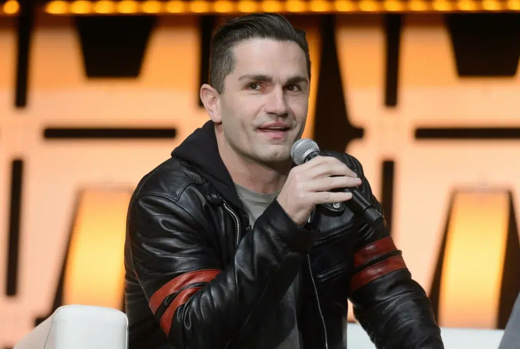 The force unleashed star sam witwer says he’d “be very happy” to shave his head for starkiller return — could star wars finally bring him back?