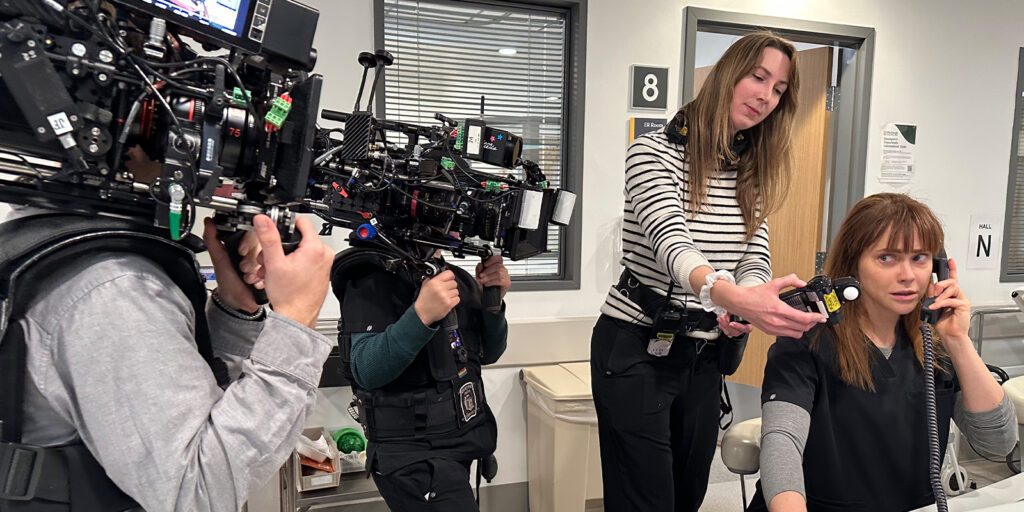 Yelzkizi The Pitt Camera Tricks Behind the Scenes: How the Show Creates Ultra-Realistic ER Chaos