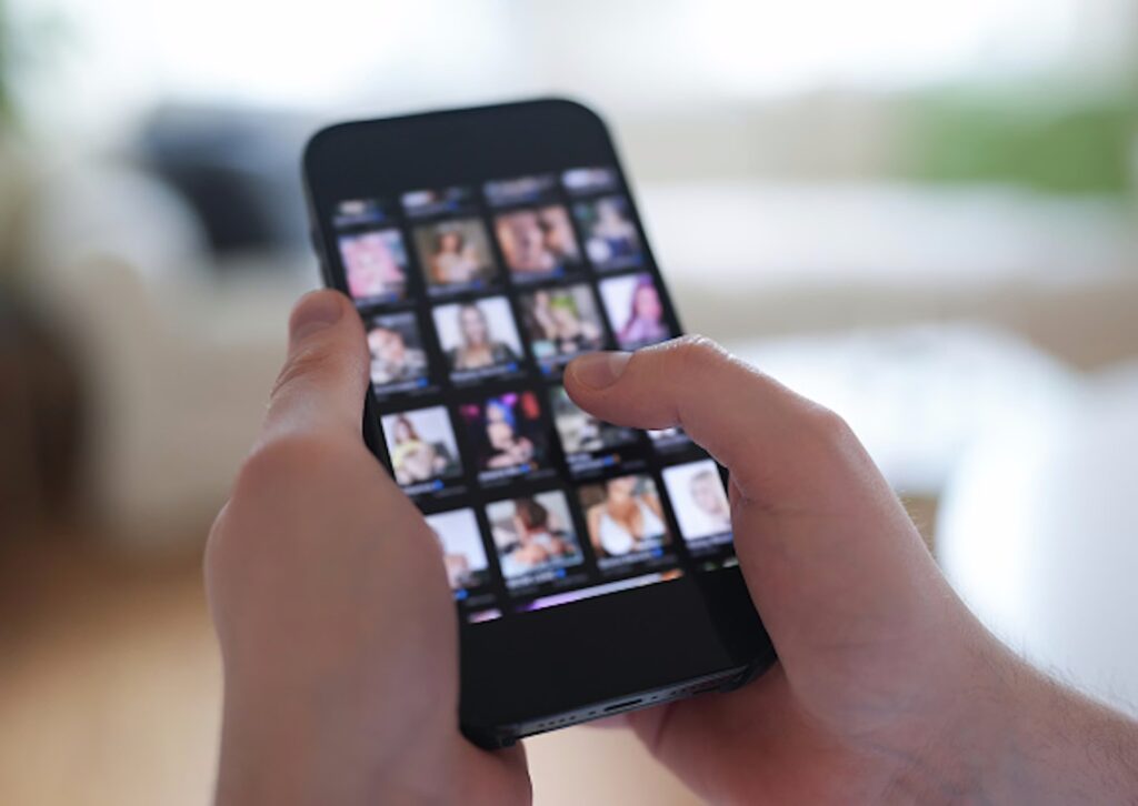 Yelzkizi apple and google are reportedly pointing users to “nudify” apps: what the report found and what users can do